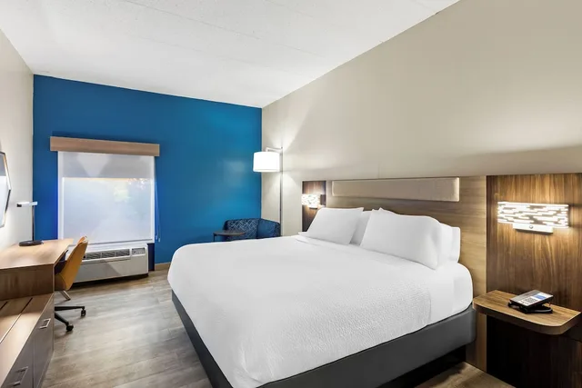 Standard, Single Bed, Holiday Inn Express Hotel And Suites Charleston Southridge 8/10