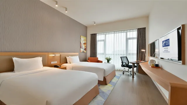 غرفة سوبيريور بسريرين منفصلين، Holiday Inn Express Chengdu Huanhuaxi 1/2