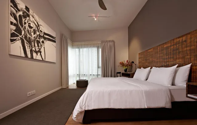 غرفة بسريرين مزدوجين وسرير كينج وسرير كوين بغرفتي نوم، E&O Residences Kuala Lumpur 1/8