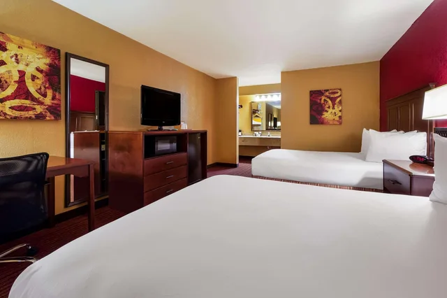 غرفة بسريرين كوين، Quality Inn & Suites West Helena 3/4