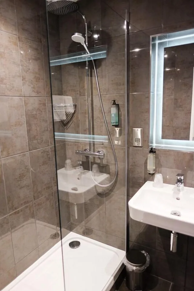 غرفة بريميوم بسرير كوين، Almondsbury Interchange Hotel 9/9