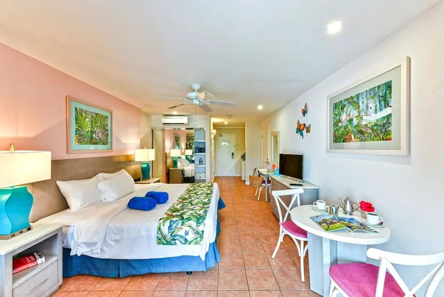 Deluxe, Studio, King Bed, Island View، Butterfly Beach Hotel 3/5