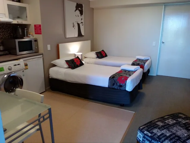 استوديو بسريرين منفصلين، BRISBANE STREET STUDIOS 1/3