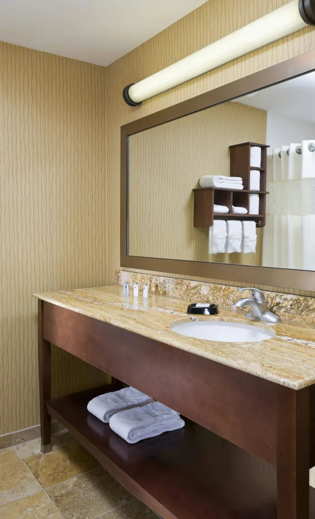 Study, King Bed, Sofa، Hampton Inn San Angelo 1/1