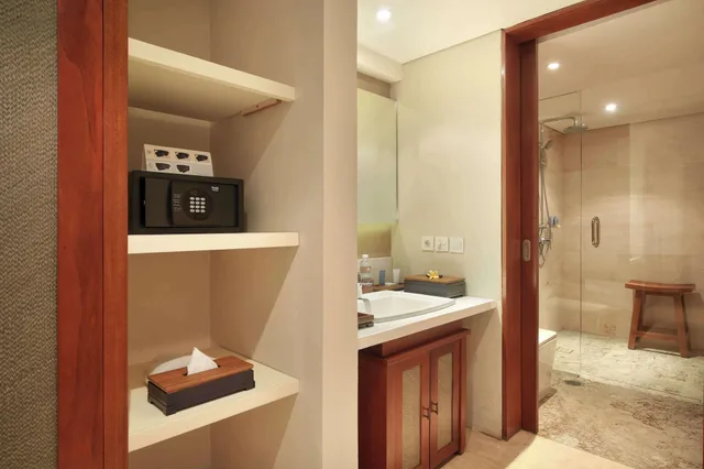 Deluxe, Double Bed, The Bandha Hotel & Suites 7/8