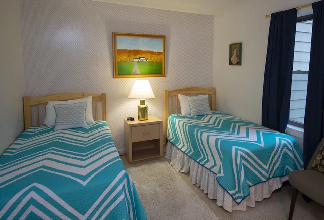 2 Bedrooms, Condo, Twin Beds, Queen Bed, Mountain Side, Sofa، Winterplace at Okemo Mountain 2/7