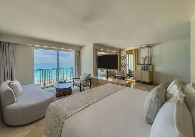 Royal, Master, Suite, King Bed, Adult Only, Hot Tub، Grand Park Royal Cancun All Inclusive 1/1