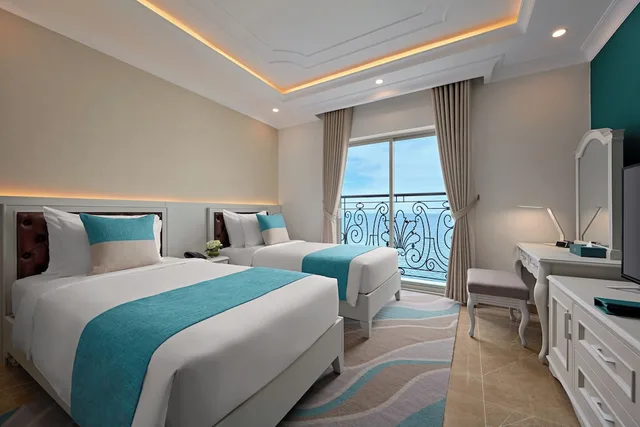 غرفة بريفيليج بسريرين منفصلين بإطلالة على البحر، Mercure Nha Trang Beach 2/5