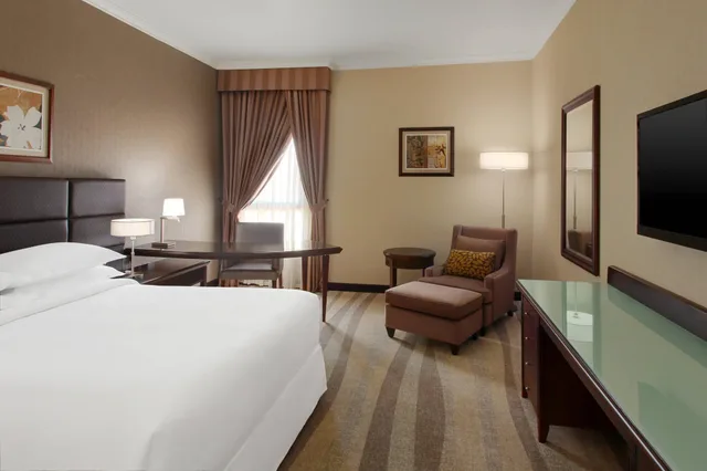 Tower, Double Bed, Smoking، فندق وأبراج شيراتون الرياض(Sheraton Riyadh Hotel And Towers) 2/9