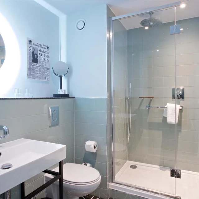 Snug, No Window، Telegraph Hotel Coventry Hotel 9/10