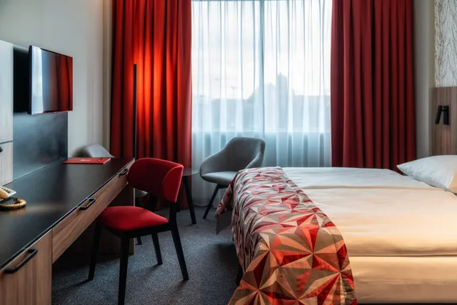 Plus, Double Bed, River View، Hotel Park Plaza 3/7