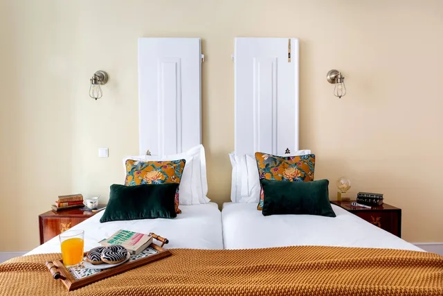 City, Twin Beds، LeL Madalena GuestHouse 5/9