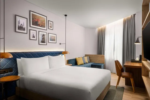 Room, Double Bed, with View, Hilton Garden Inn Baku 2/8