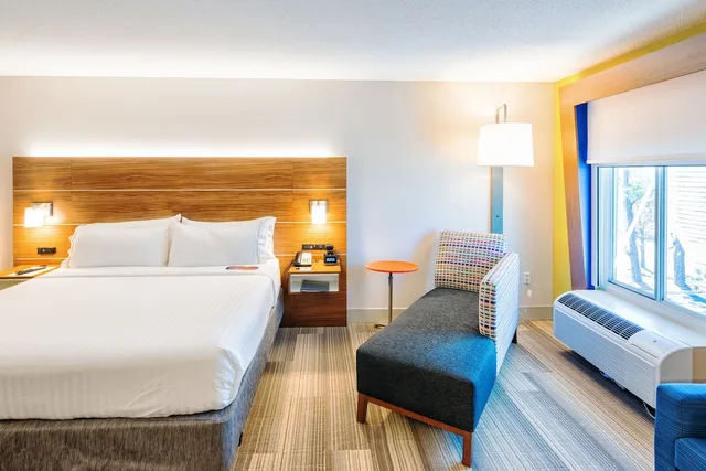 غرفة قياسية بسرير كوين، Holiday Inn Express Charleston US Hwy 17 & I-526 1/6