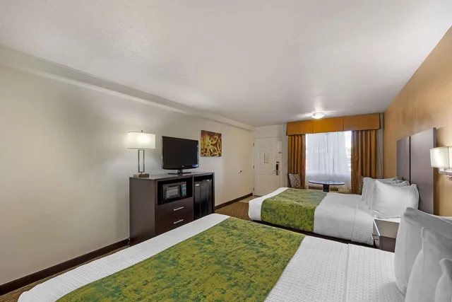 غرفة بسريرين كوين لذوي الإعاقة، Best Western Mesquite Inn 1/7