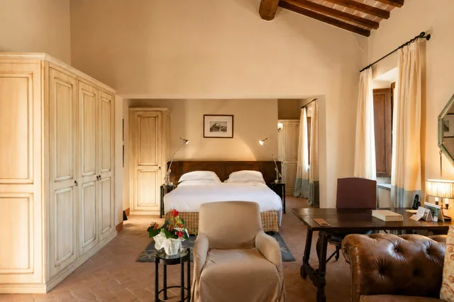 جناح جونيور، Castel Monastero 3/3