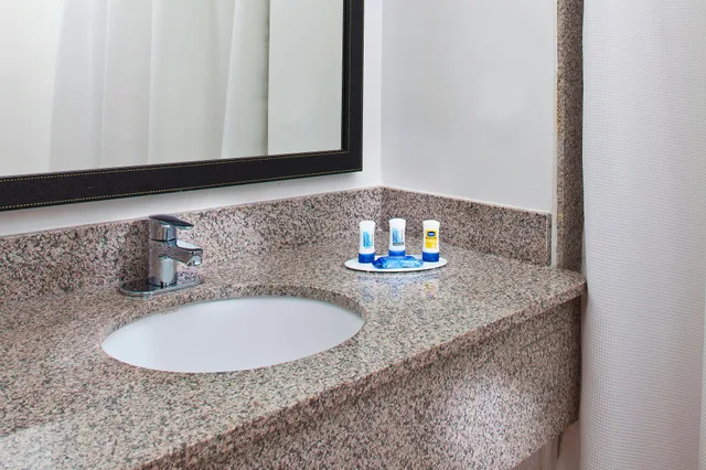 غرفة بسرير كينج، Fairfield Inn Suites By Marriott Houston Hobby Airport 2/2