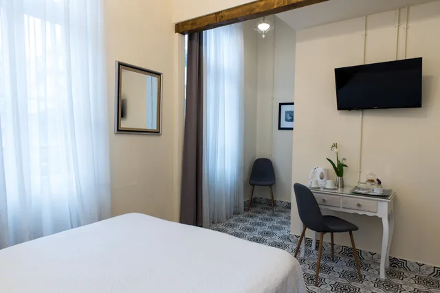 غرفة سوبيريور بسرير كوين مع أريكة، Old Town Inn 3/4