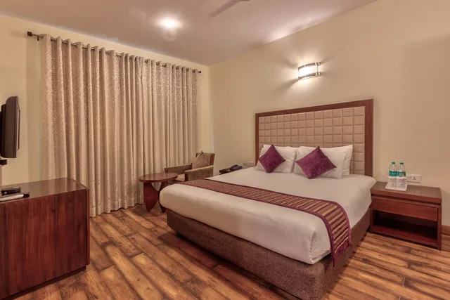 كوخ بسريرين كينج بغرفتين، SHINGAR REGENCY 7/10