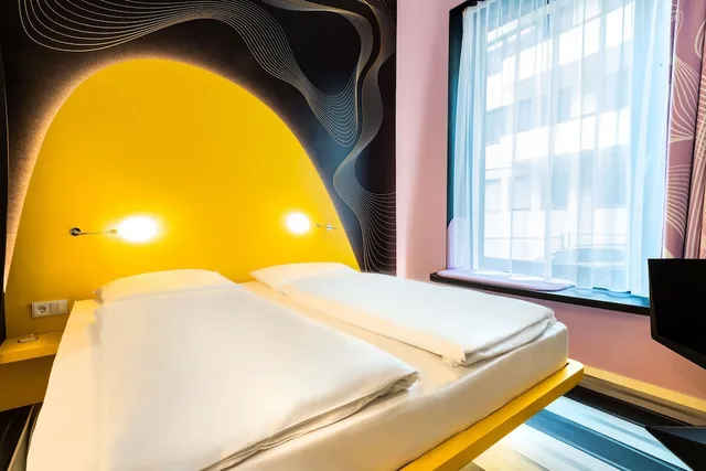 Design, Comfort, King Bed, Prize by Radisson, Bonn City 2/5