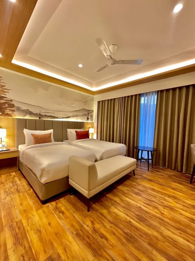 غرفة سوبيريور بسريرين منفصلين بإطلالة على المدينة، Best Western Kasauli 1/5