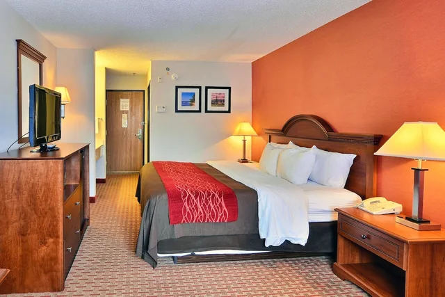 غرفة قياسية بسرير كينج، Quality Inn East Liverpool - Calcutta 4/10