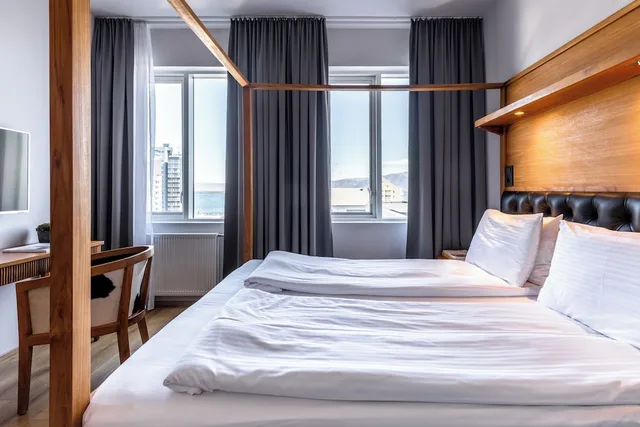 Superior, Queen Bed, Hotel Von 2/5