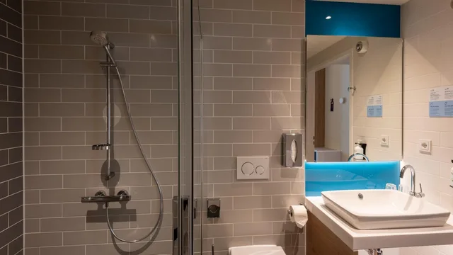 Standard, Multiple Beds, Corner، Holiday Inn Express Munich North, an IHG Hotel 3/5