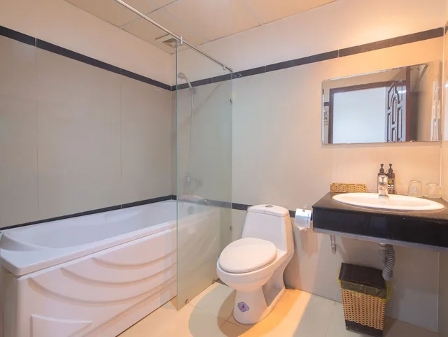 غرفة ديلوكس رباعية بسريرين كوين، Le Solei Hotel Nha Trang 8/8