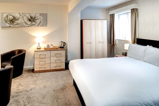 غرفة سوبيريور بسرير كينج، Best Western Weymouth Hotel Rembrandt 2/5