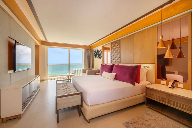 1 Bedroom, Diamond Club, Presidential, Luxury, Suite, King Bed, Ocean Front, Sofa, Royalton Splash Riviera Cancun, An Autograph Collection All-Inclusive Resort 1/7