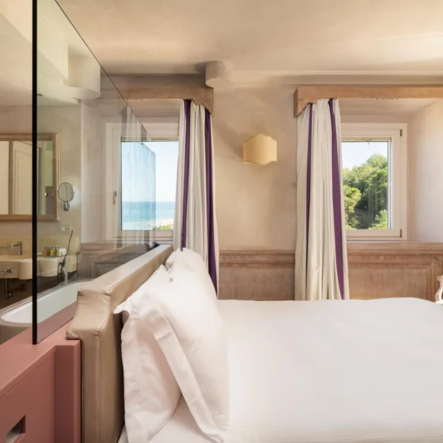 غرفة بريستيج بسرير مزدوج بإطلالة على البحر، Villa Lattanzi 2/10