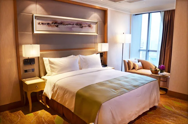 جناح تنفيذي بسرير كينج مع دخول صالة النادي، DoubleTree by Hilton Hotel Guangzhou 2/7