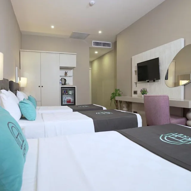 غرفة أساسية ثلاثية، Homey Airport Hotel 7/10