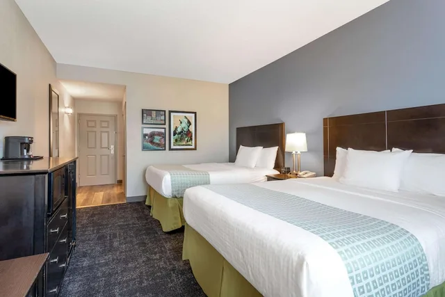 Deluxe, Suite, 2 Queen Beds, La Quinta Inn And Suites by Wyndham St. Augustine 1/2