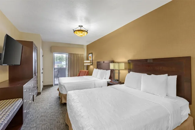 Suite, 1 King and 2 Queen Beds, Street View, Stair Access Only, Balcony, Kitchenette، Best Western Plus Canyonlands Inn 2/10