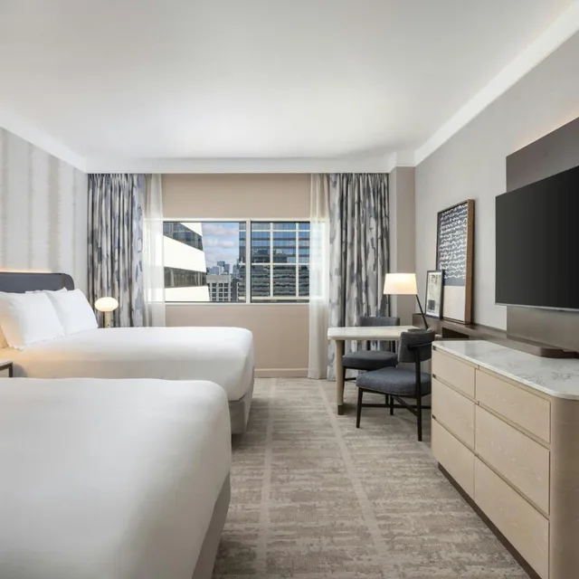 استوديو لذوي الإعاقة، Loews Vanderbilt Hotel 1/3