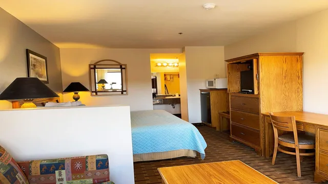 غرفة ديلوكس بسرير كينج بإطلالة على الجبل، The Noor Hotel 3/4