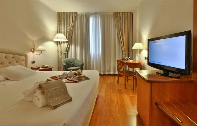 غرفة تنفيذية بسرير كوين بحوض استحمام، Best Western Hotel Globus City 3/3