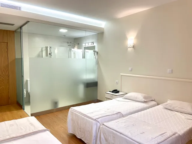 غرفة سوبيريور ثلاثية بسرير فردي، Universal Hotel 2/5