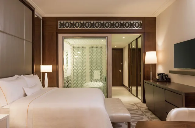 غرفة ديلوكس بسرير مزدوج بإطلالة، Hilton Dubai Al Habtoor City 3/4