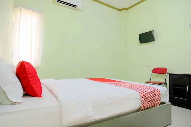غرفة ديلوكس بسرير مزدوج، Oyo 2508 Alba Suites Homestay 1/3