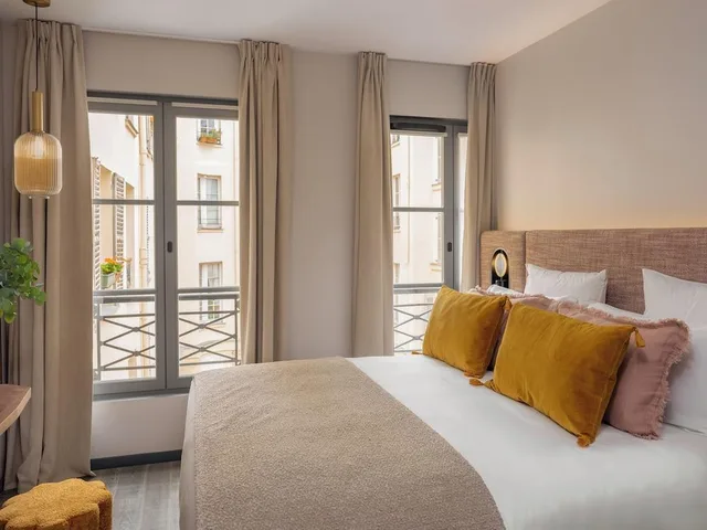 Loft, City, Sofa، Boudoir des muses 1/2