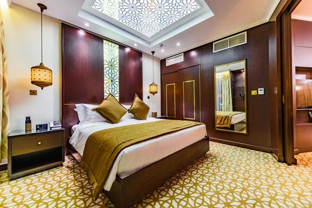 جناح تنفيذي، TIME Rako Hotel 1/1