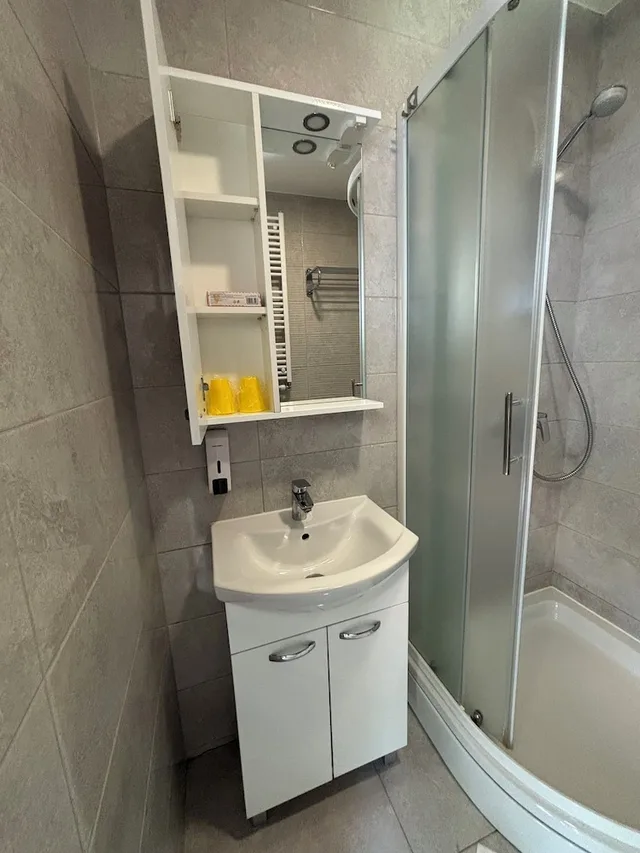 غرفة سوبيريور بسريرين منفصلين، London Rooms Zagreb Airport 6/7