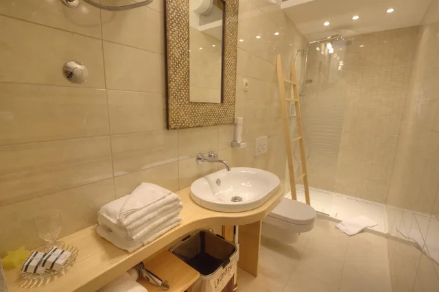 1 Bedroom, Design, Suite, Queen Bed, Sofa, Kitchen, Courtyard Area، Central Apartments - Integrated Hotel 4/4