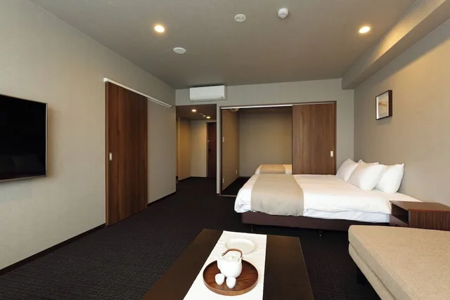 جناح فاخر بسريرين كوين مع أريكة بجاكوزي، Randor Residential Hotel Kyoto Suites 2/10