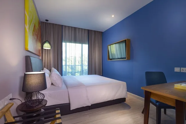 جناح تنفيذي بسرير كينج، Mercure Kota Kinabalu City Centre 2/5