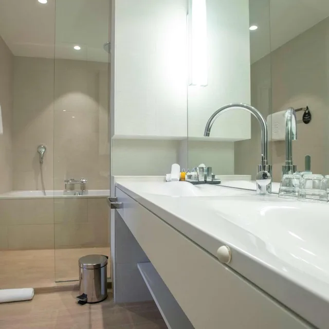 جناح بشرفة، Radisson Collection Hotel Old Mill Belgrade 6/8
