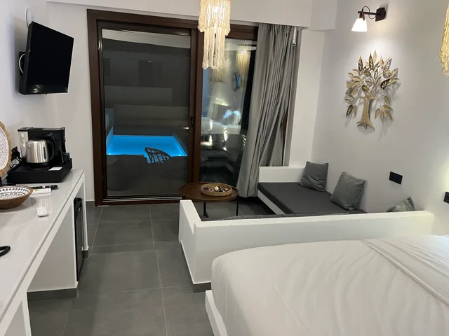 Suite, Private Pool, Skopelos Holidays Hotel 2/3